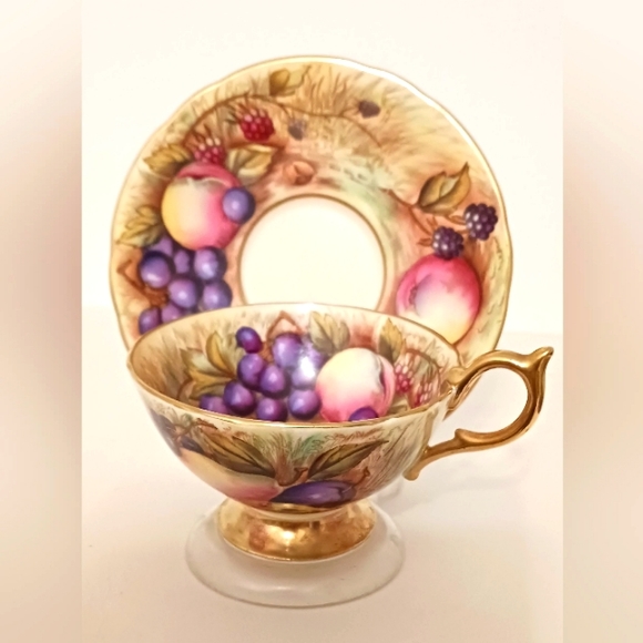 Vintage Aynsley Orchard Bone China Signed N. Brunt / D. Jones - Picture 1 of 9